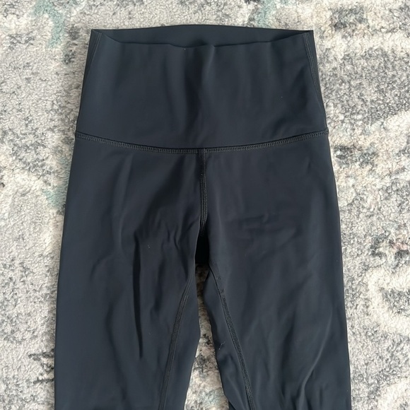 Lululemon Wunder Under Crop Full-On Luxtreme 21" - Picture 2 of 8